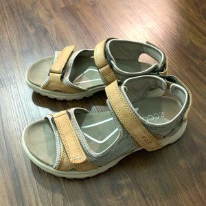 ECCO Women's Onroads 3-Strap Sport Sandal